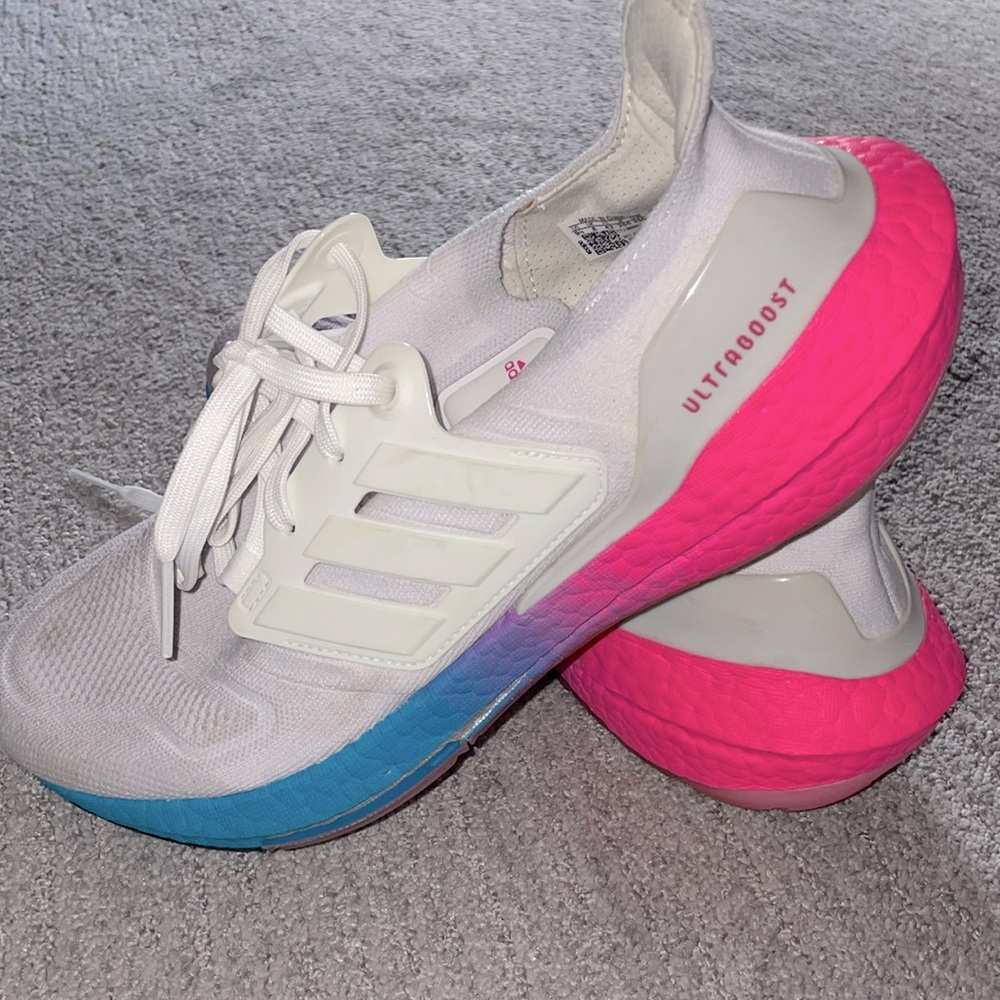 Adidas Ultraboost Womens White Multicolor Pink Blue Size 9.5